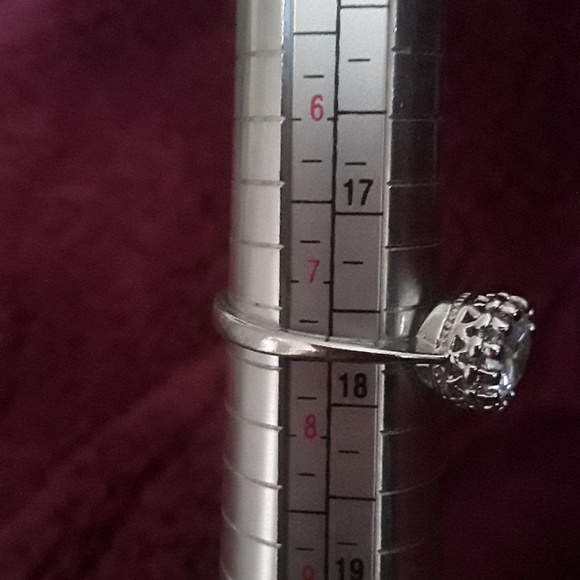 Ring - Picture 2 of 5